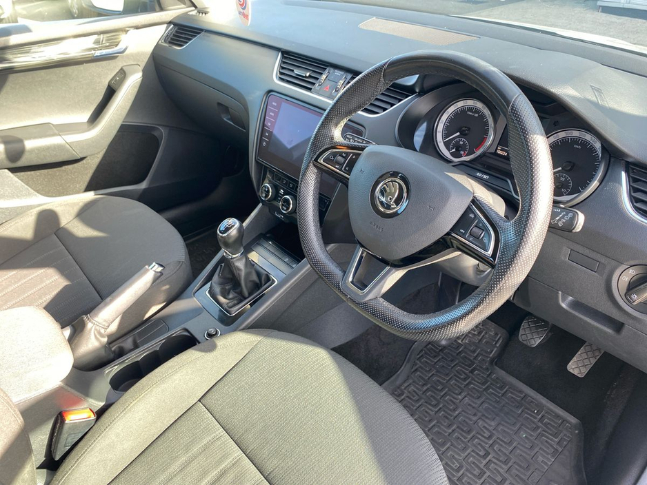 2019 Skoda Octavia - image 6