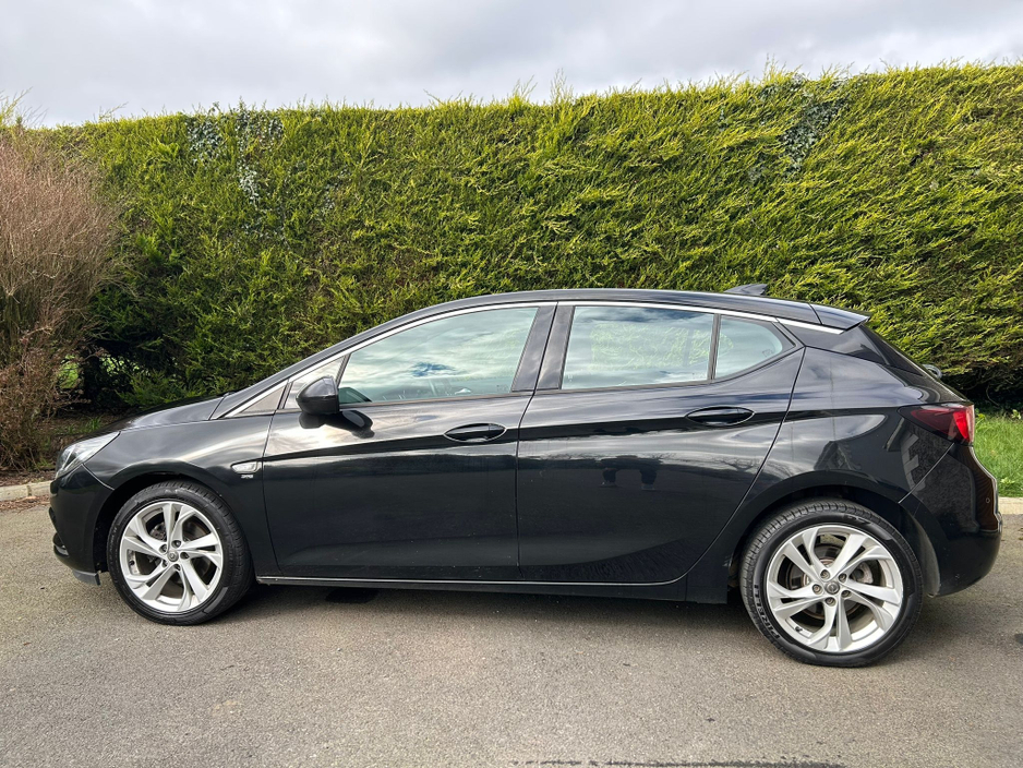 2018 Opel Astra - image 5