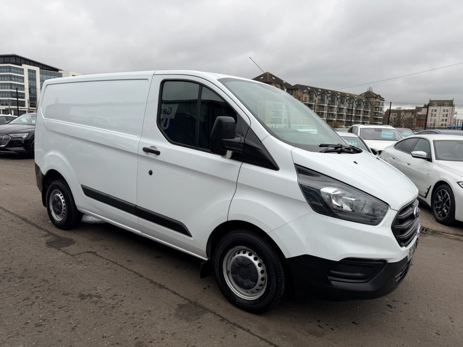 2018 Ford Transit Custom - image 2