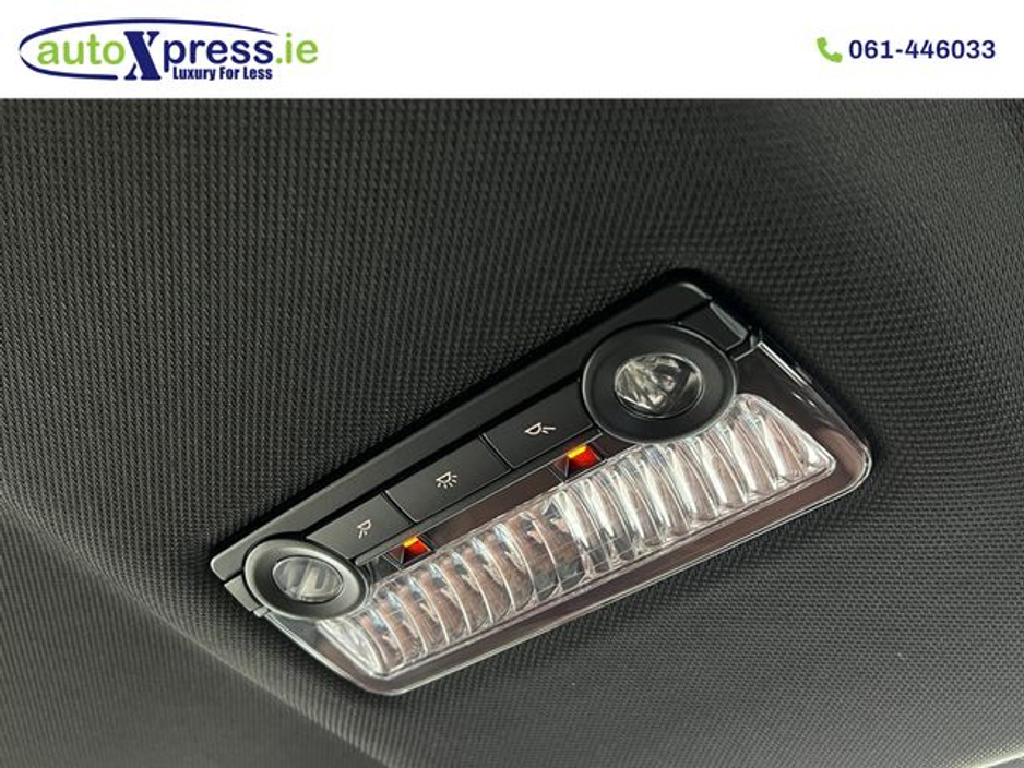 2016 BMW 5 Series - image 22