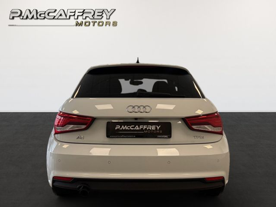 2016 Audi A1 - image 6