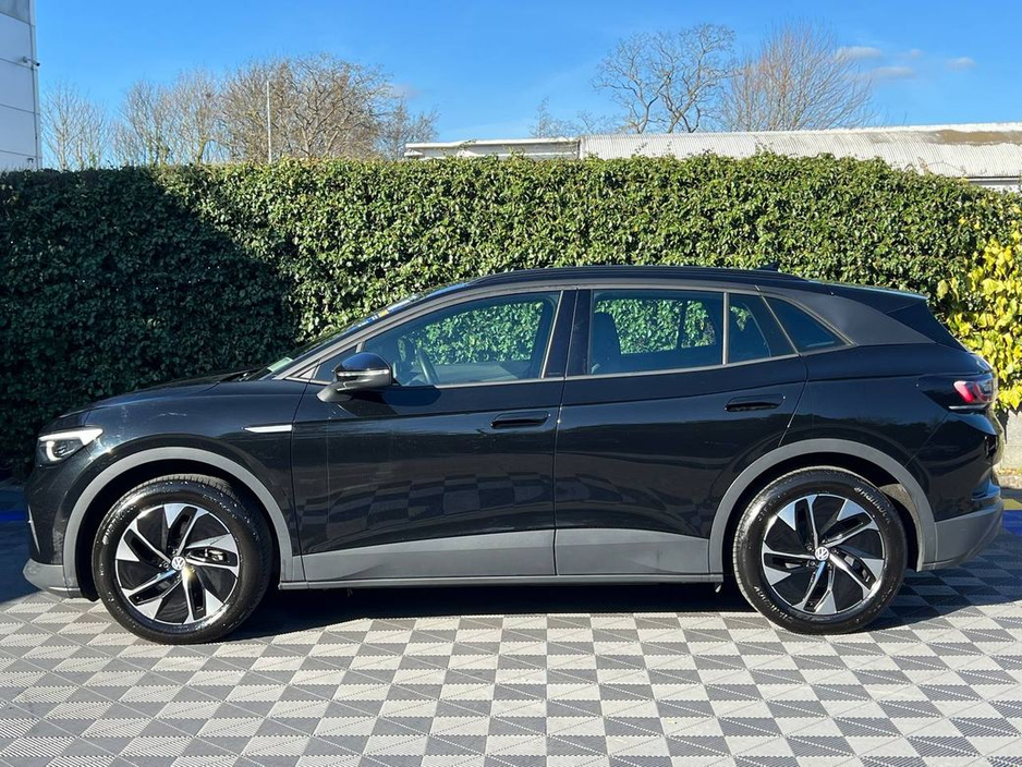 2023 Volkswagen ID.4 - image 3