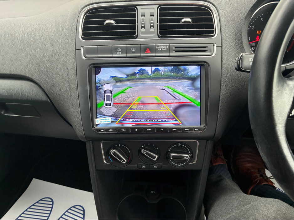 2015 Volkswagen Polo - image 22