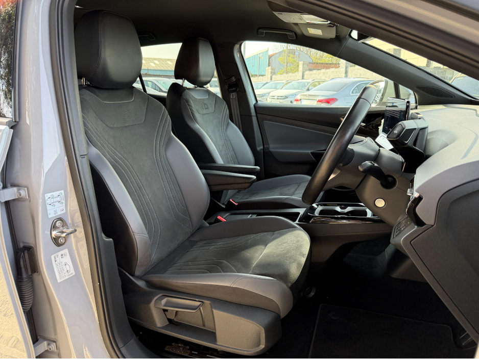 2022 Volkswagen ID.4 - image 13