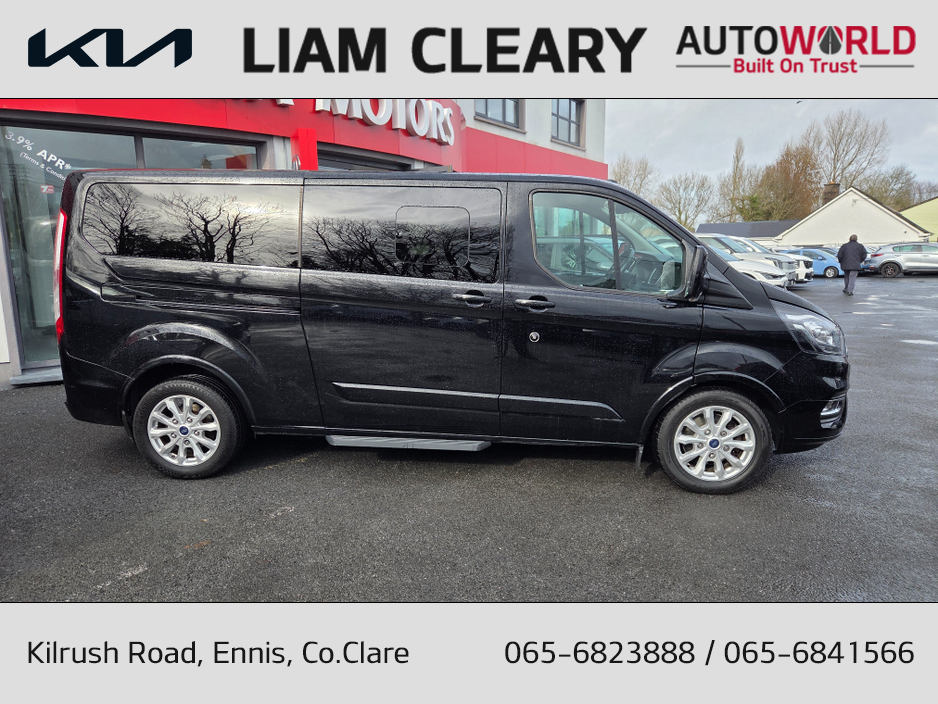 2019 Ford Tourneo - image 2