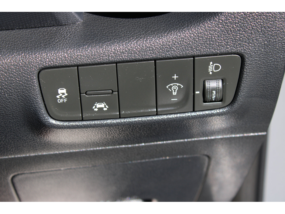 2020 Hyundai Kona - image 16