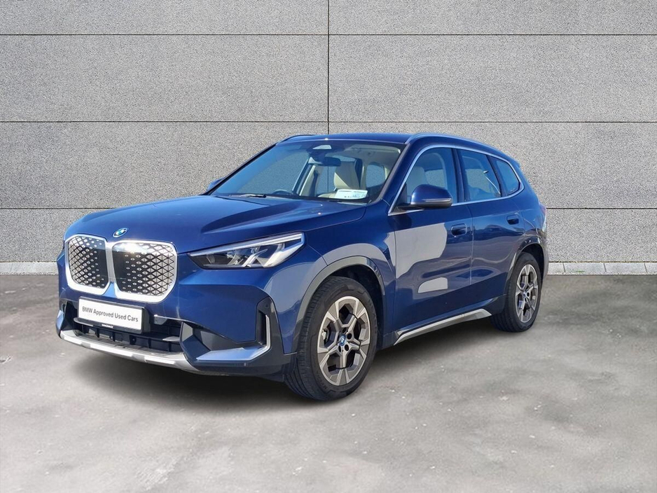 2025 BMW iX1 - image 25