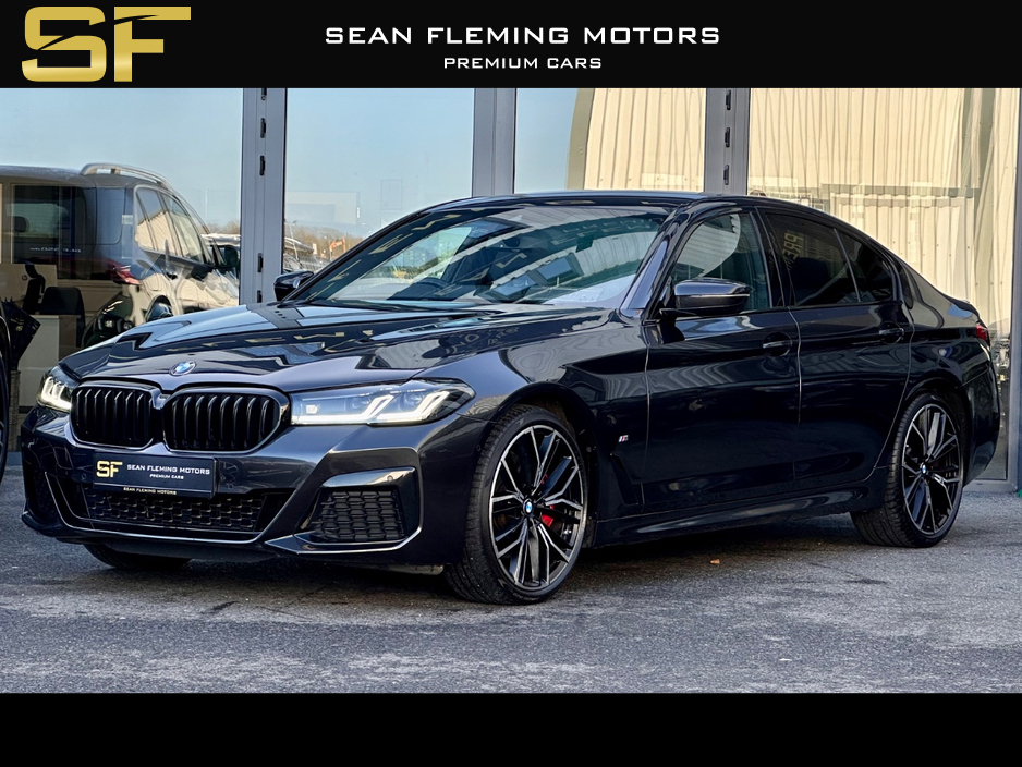 2023 BMW 5 Series - image 2