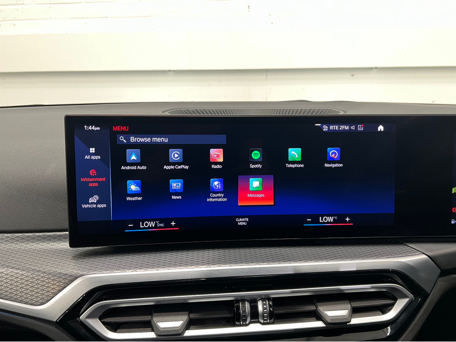 2023 BMW 3 Series - image 30