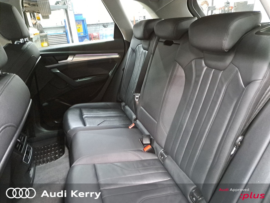 2022 Audi Q5 - image 13