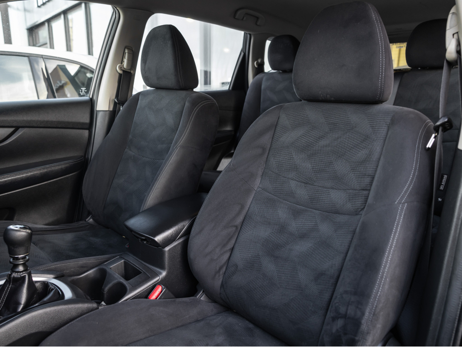 2015 Nissan X-Trail - image 16