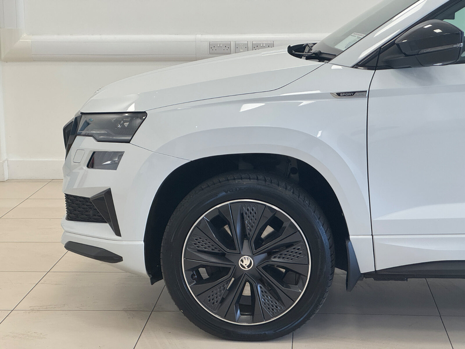 2023 Skoda Karoq - image 9