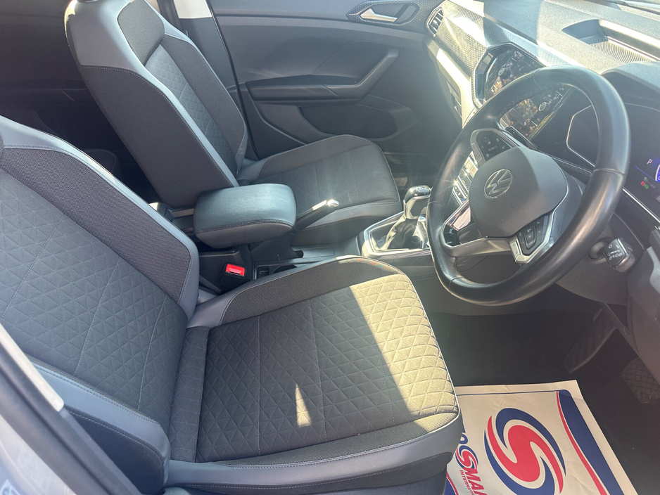2023 Volkswagen T-Cross - image 8
