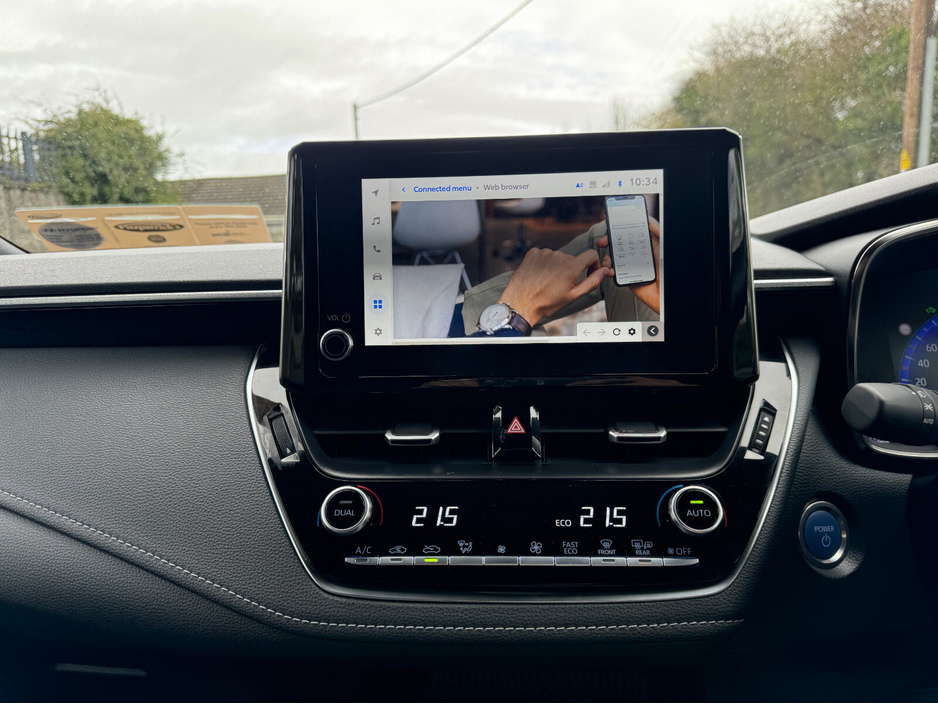 2022 Toyota Corolla 1.8 Hybrid Luna Sport Hatchback €26,950