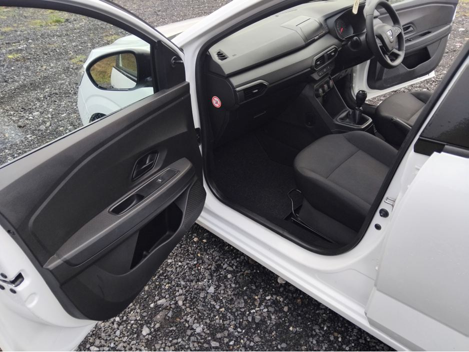 2021 Dacia Sandero ESSENTIAL SCE 65 MY21. MY21.5 4DR €11,950