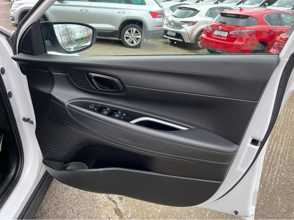 2022 Hyundai Bayon - image 12