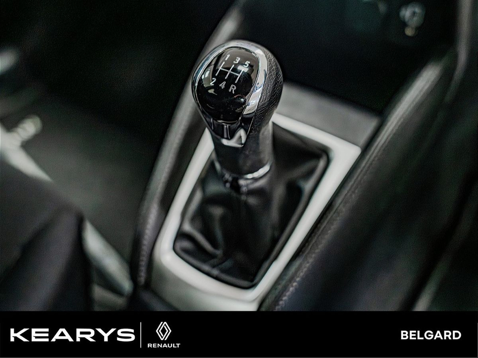 2021 Nissan Micra - image 23