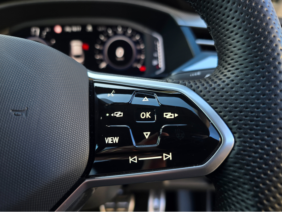 2023 Volkswagen Arteon - image 19