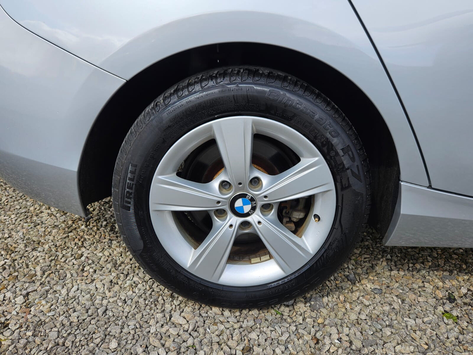 2016 BMW 1 Series - image 12