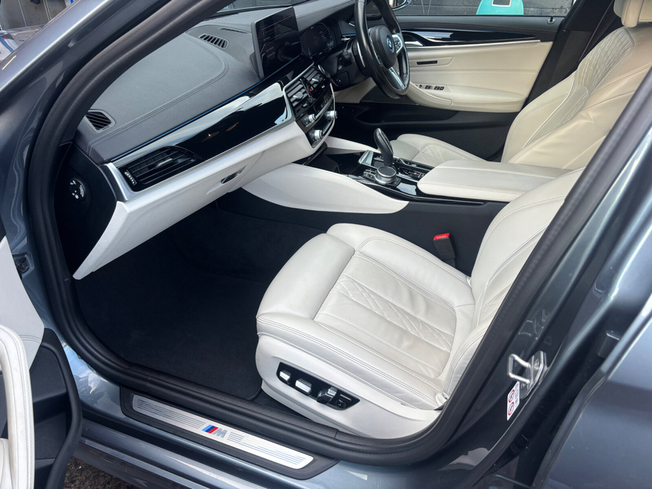 2022 BMW 5 Series 530e M Sport €38,950
