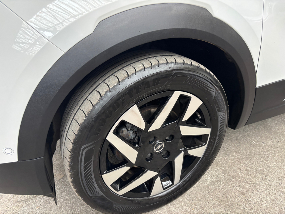 2025 Opel Mokka - image 12