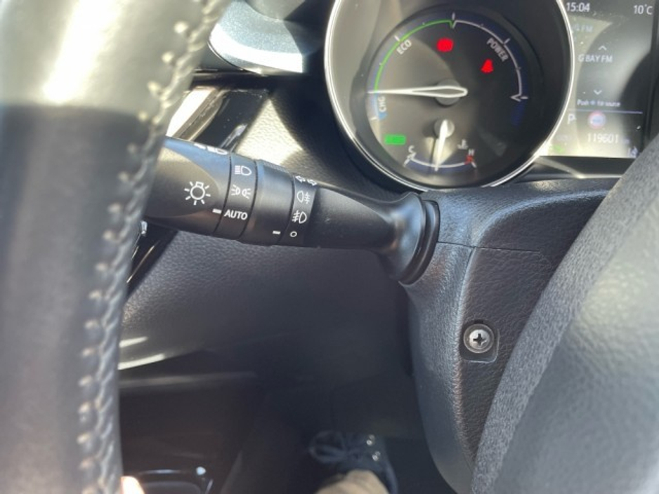 2022 Toyota C-HR - image 14