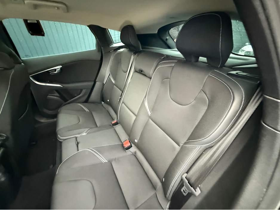 2019 Volvo V40 MOMENTUM - D4 2.0L DIESEL - AUTO - 12M WARRANTY - CAR: 1616