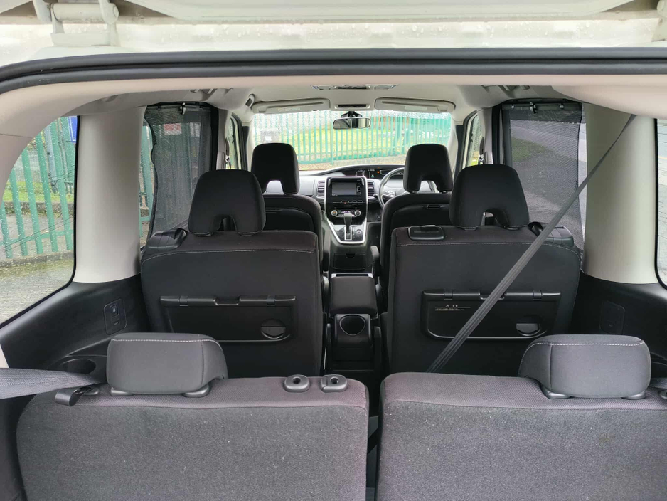 2017 Nissan Serena - image 17