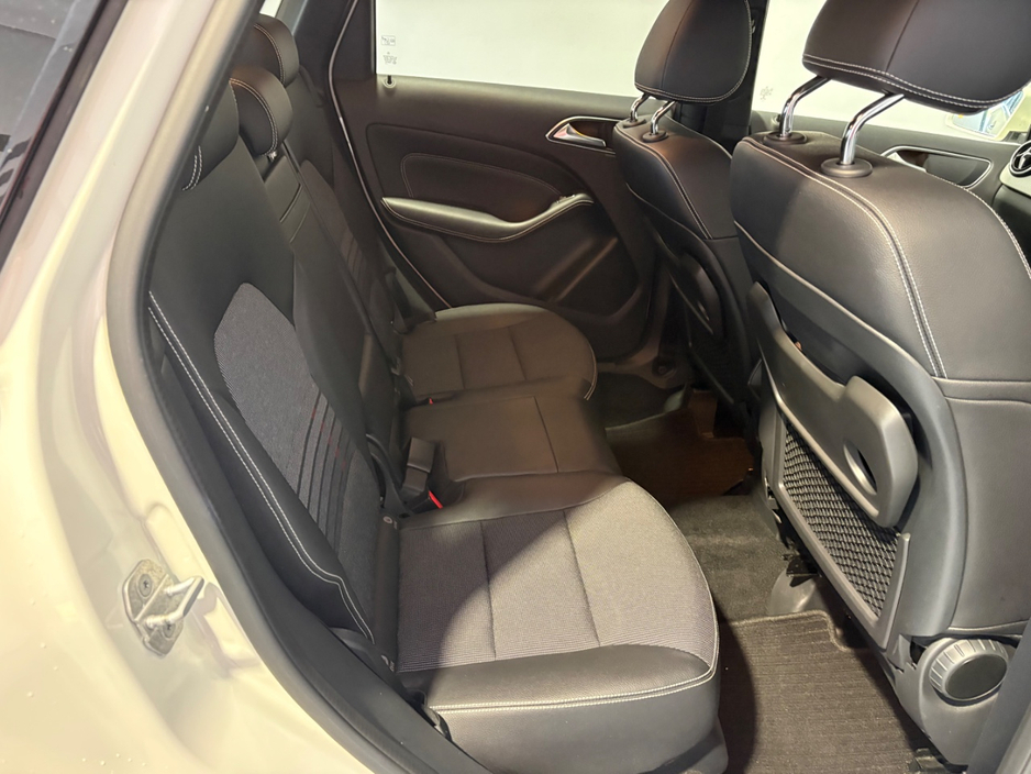 2017 Mercedes-Benz B Class - image 5