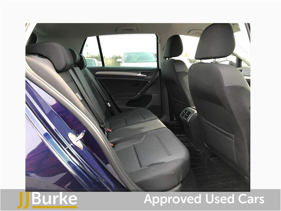 2020 Volkswagen Golf - image 10