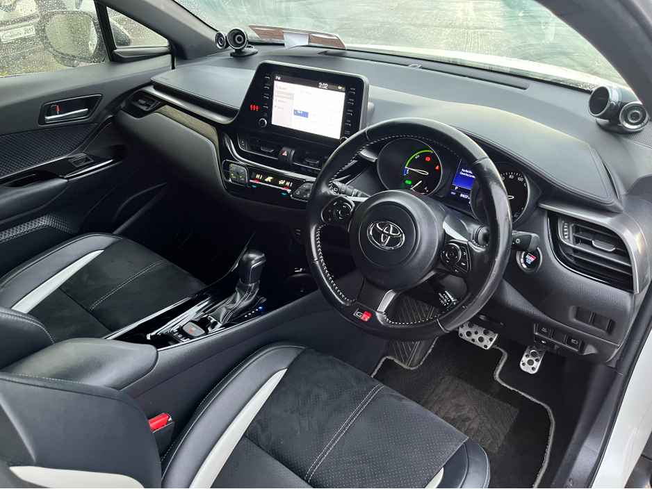 2019 Toyota C-HR GR SPORT AUTOMATIC HYBRID 1.8 PETROL //HALF LEATHER SEATS//ADAPTIVE CRUISE CONTROL//KEYLESS ENTRY//REVERSE CAMERA// €22,950