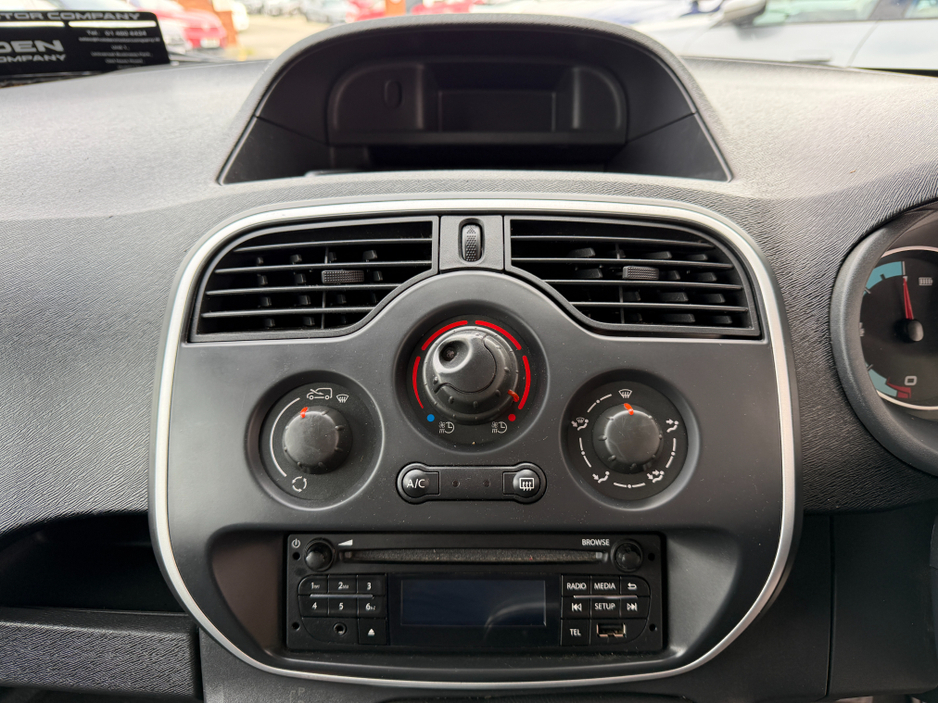 2020 Renault Kangoo - image 16