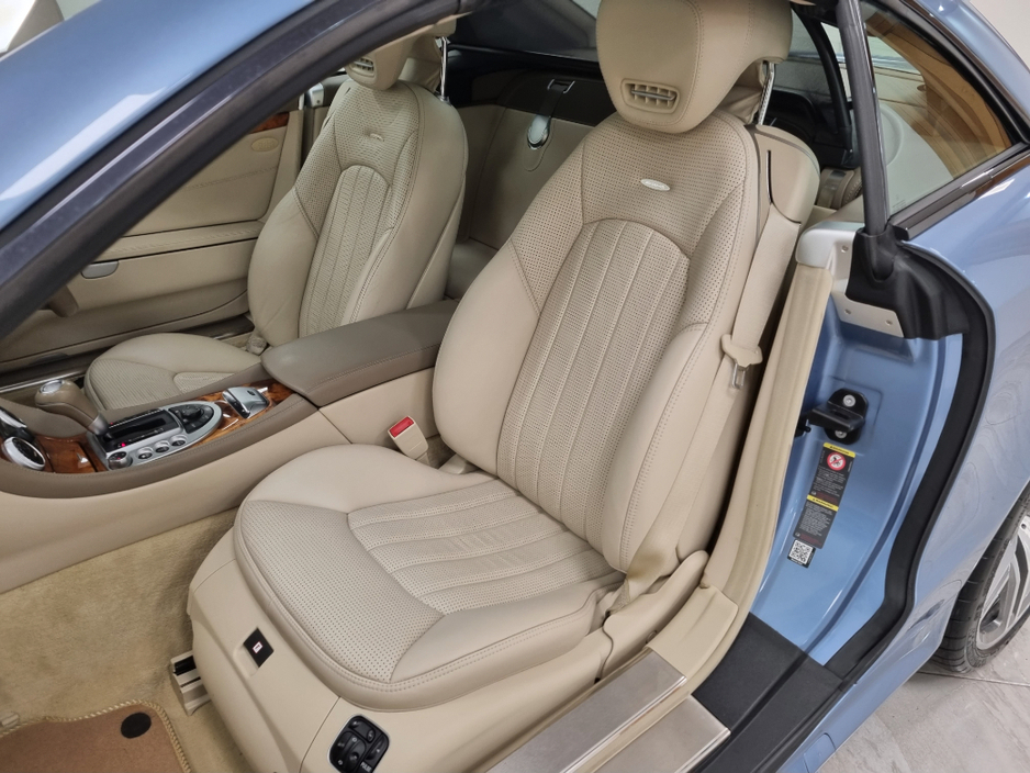 2010 Mercedes-Benz SL Class - image 23
