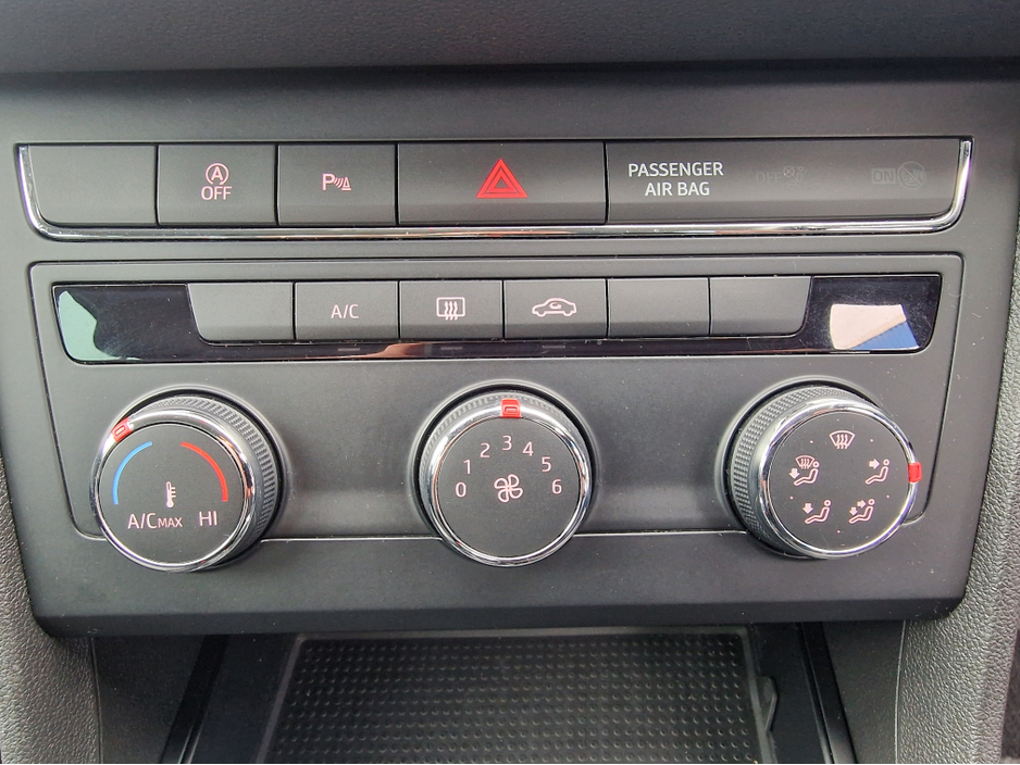 2019 SEAT Leon - image 24