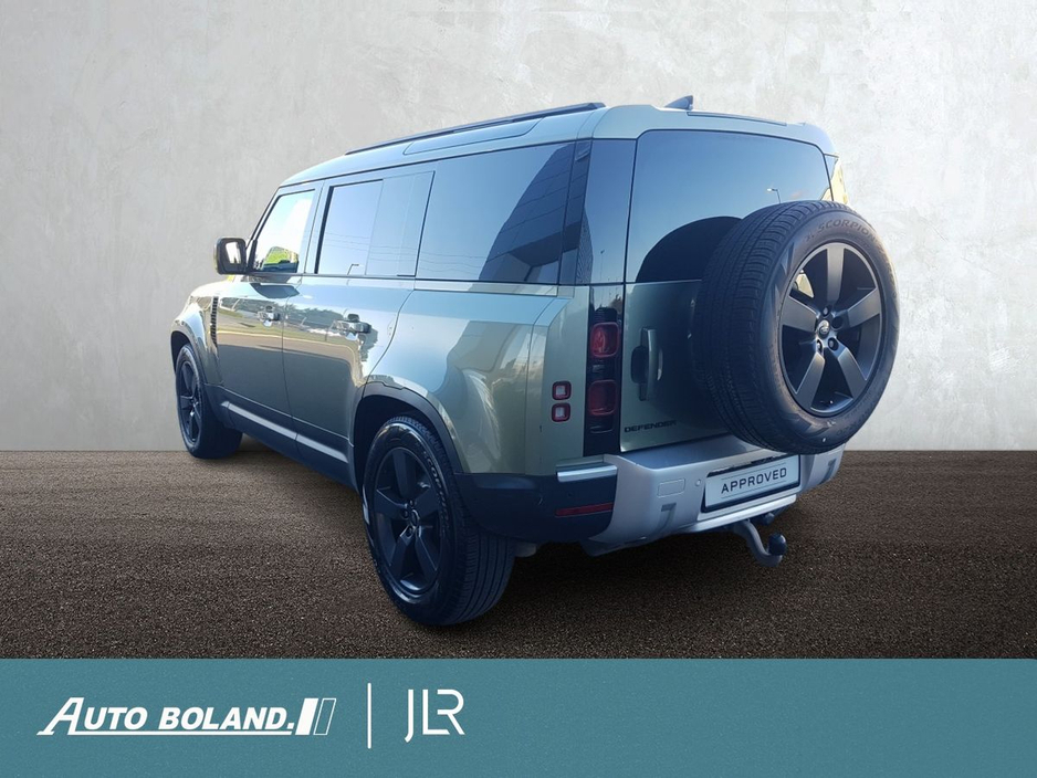 2024 Land Rover Defender - image 2