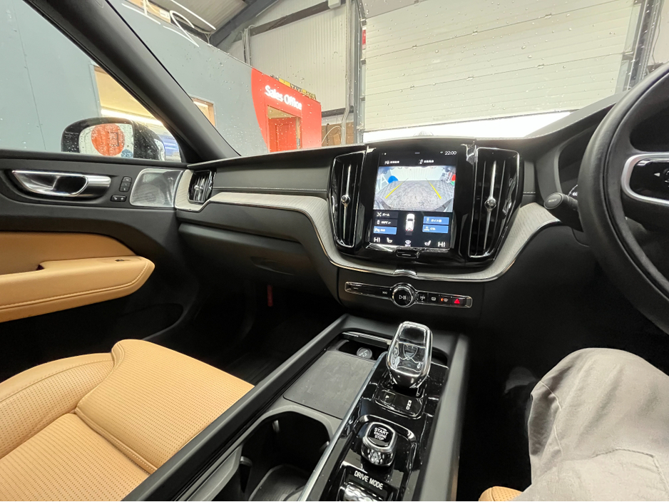 2021 Volvo XC60 €39950 2021 VOLVO XC60 RECHARGE PLUG-IN HYBRID T8 AWD 2.0 AUTOMATIC / CRUISE CONTROL / 360° CAMERA / ELECTRIC MEMORY & HEATED SEAT / PANORAMIC SUNROOF / APPLE CARPLAY €39,950