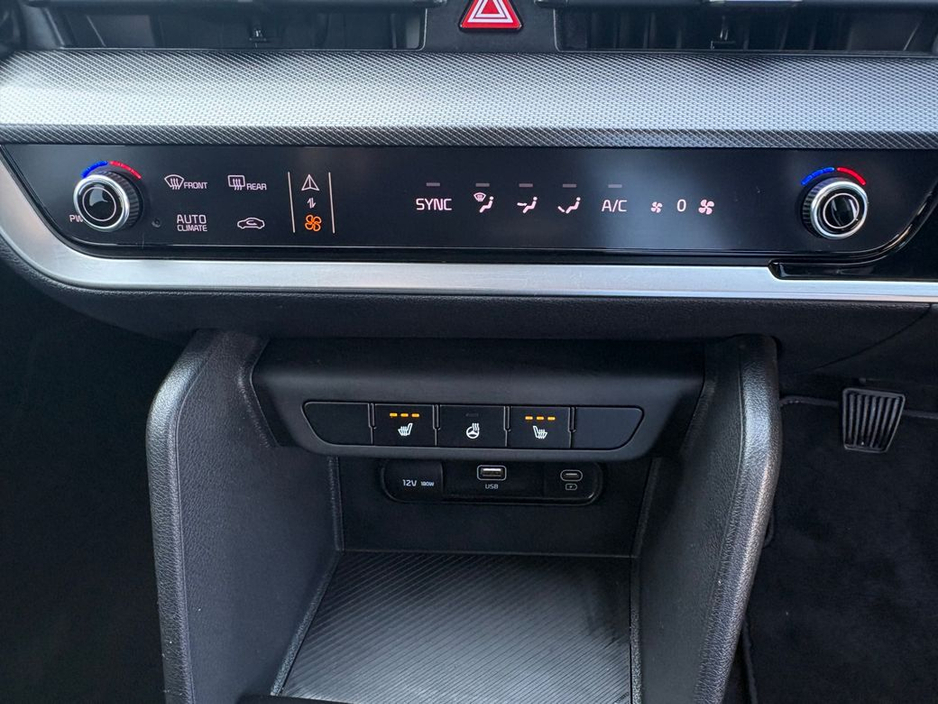 2023 Kia Sportage - image 12