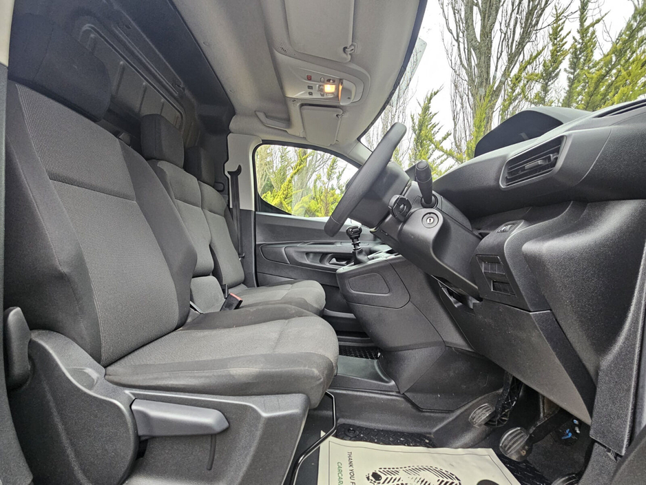 2023 Peugeot Partner - image 17