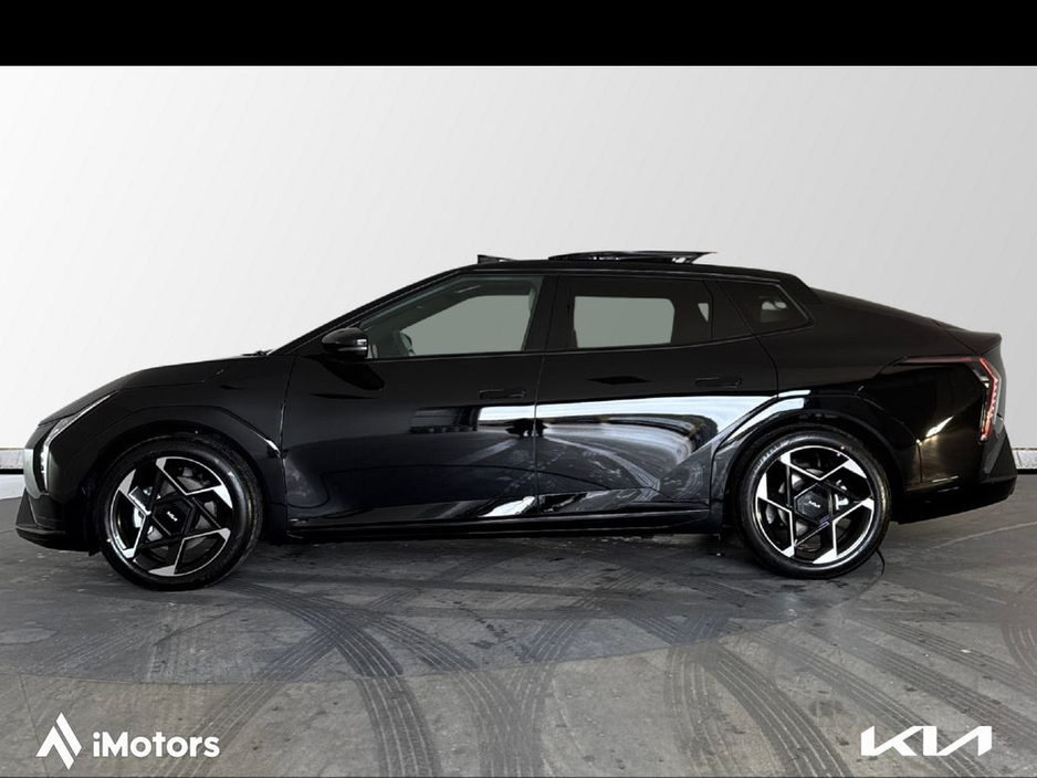 2025 Kia EV4 - image 9