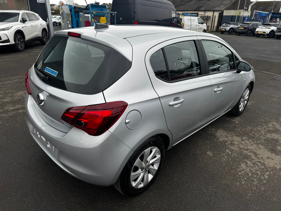 2017 Opel Corsa - image 10
