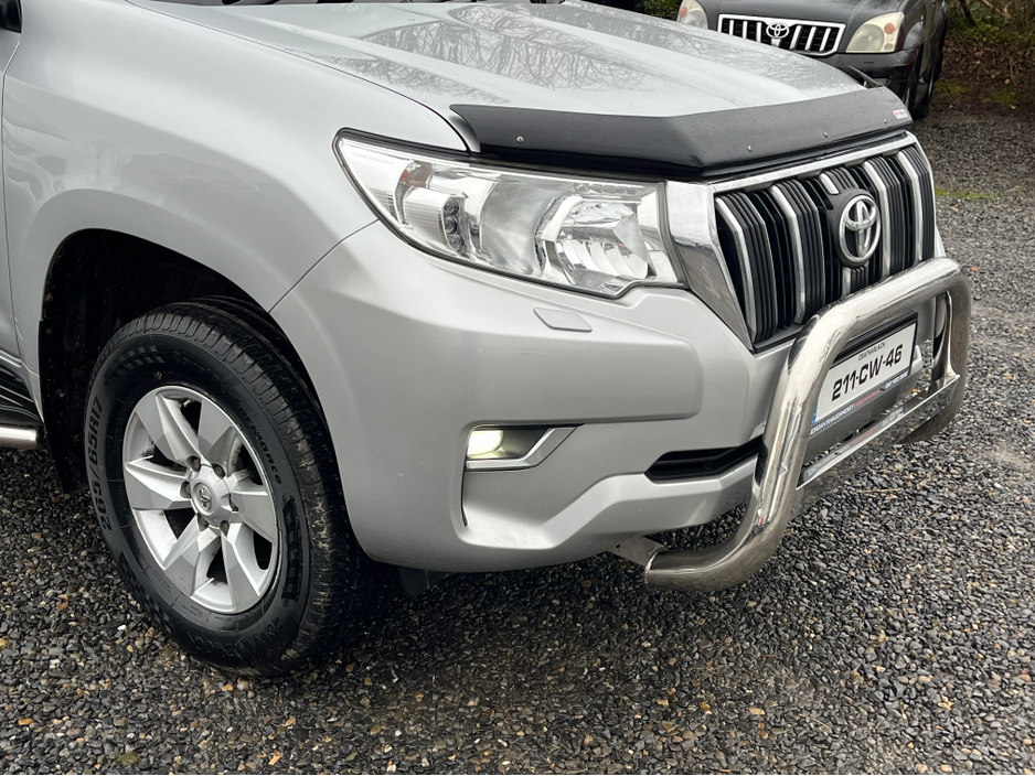 2021 Toyota Landcruiser - image 6