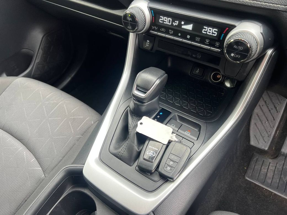 2022 Toyota Rav4 LUNA 2.5 HYBRID // PARKING SENSORS // DIGITAL CLUSTER // DUAL ZONE CLIMATE CONTROL €32,900