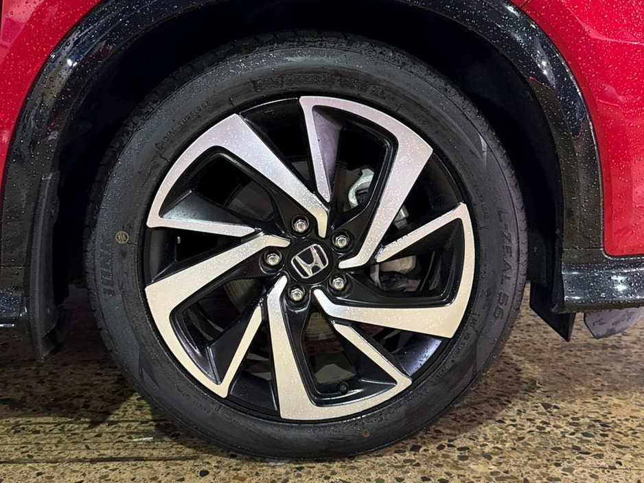 2017 Honda Vezel - image 12