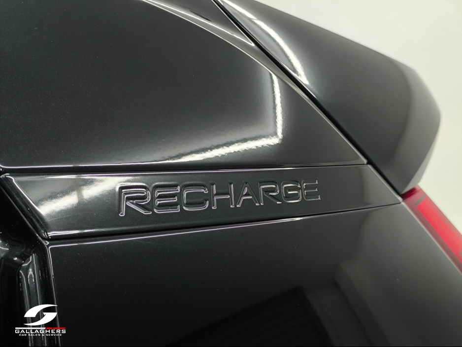 2022 Volvo XC40 (221) R-DESIGN T4 RECHARGE AUTO €33,995