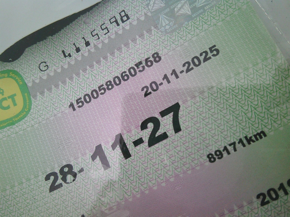 2019 Volkswagen Polo - image 7