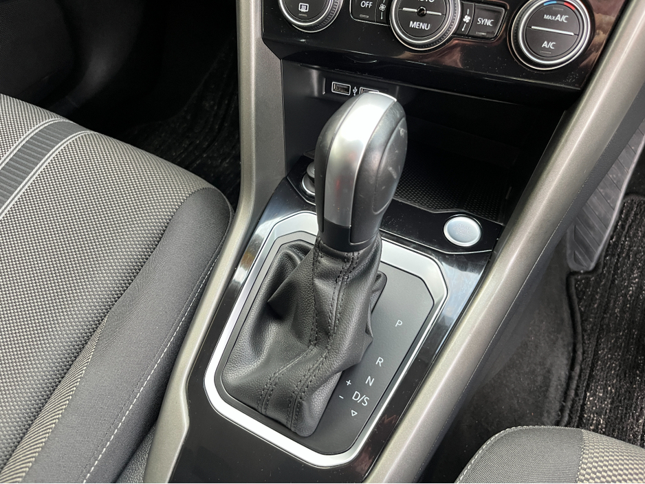 2020 Volkswagen T-Roc STYLE AUTOMATIC 2.0 DIESEL //KEYLESS ENTRY//ADAPTIVE CRUISE CONTROL//REVERSE CAMERA// €23,950