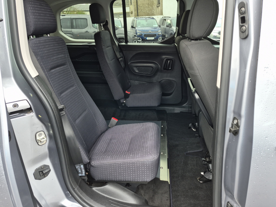 2024 Citroen Berlingo - image 10