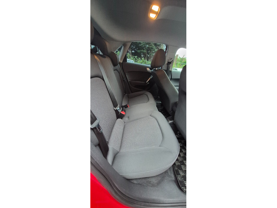 2014 Audi A1 - image 12