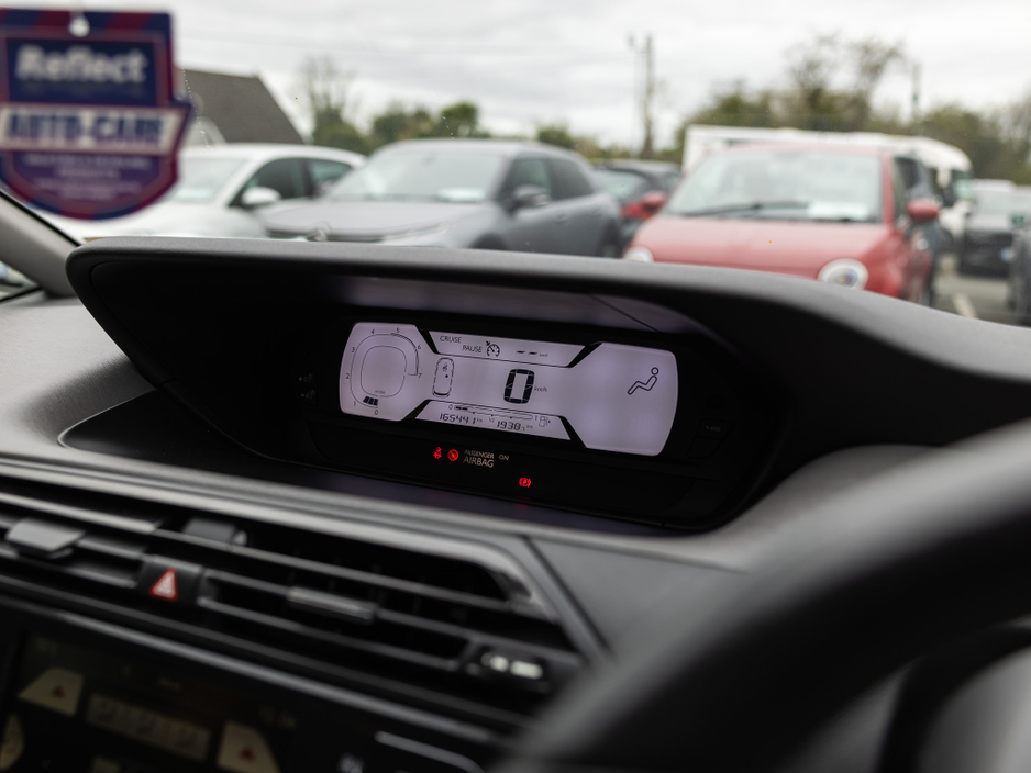 2016 Citroen Grand C4 Picasso - image 12