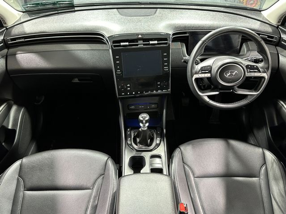 2022 Hyundai Tucson - image 9